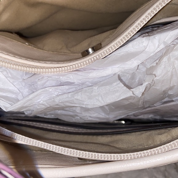 Rosetti Logo New with Tag Round About Coho Woven Claw Ivory Shoulder Bag. - Picture 4 of 5